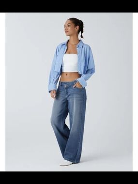 HALARA Wide-Leg Jeans in Medium Blue Wash Size M, New With Tags!